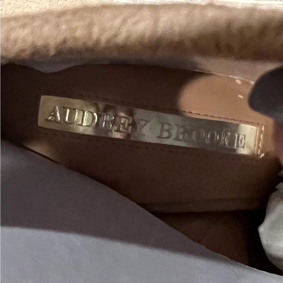 Audrey Brooke Madison Natural Leather Perforated OpenToe Bootie size 10. - Picture 6 of 8